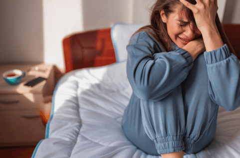 Bulimia Nervosa: Signs, Symptoms & Treatment (A Dietitian's Guide)