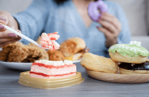 Binge Eating vs Overeating: What's the Difference?